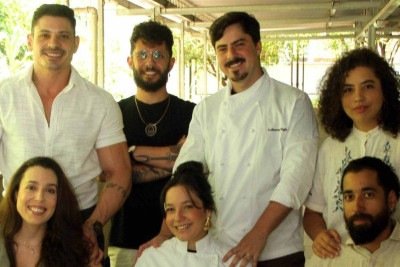 Max Catolino, Victor Naddeo, Guilherme Righi, Marina Leite (em p&eacute;), Aleth&eacute;a Ruckert, Yzabella Righi e Guilherme Pedroso (sentados): os chefs que est&atilde;o em nosso radar -  (crédito: Jair Amaral/EM/D.A Press)