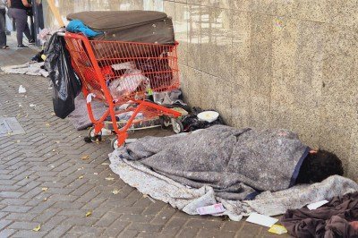 Nova lei autoriza a construção de espaço para animais de estimação de pessoas em situação de rua em abrigos de BH -  (crédito: Jair Amaral/EM/D.A Press)