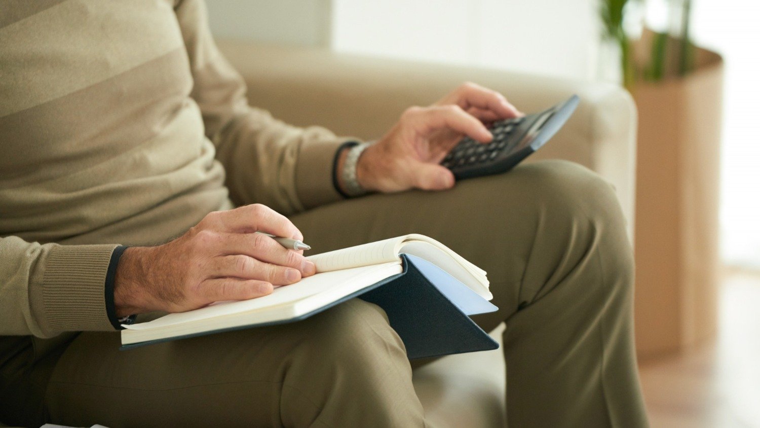 Entenda o impacto do reajuste anual em seu or&ccedil;amento para planejar as finan&ccedil;as. -  (crédito: pressfoto/ Freepik)