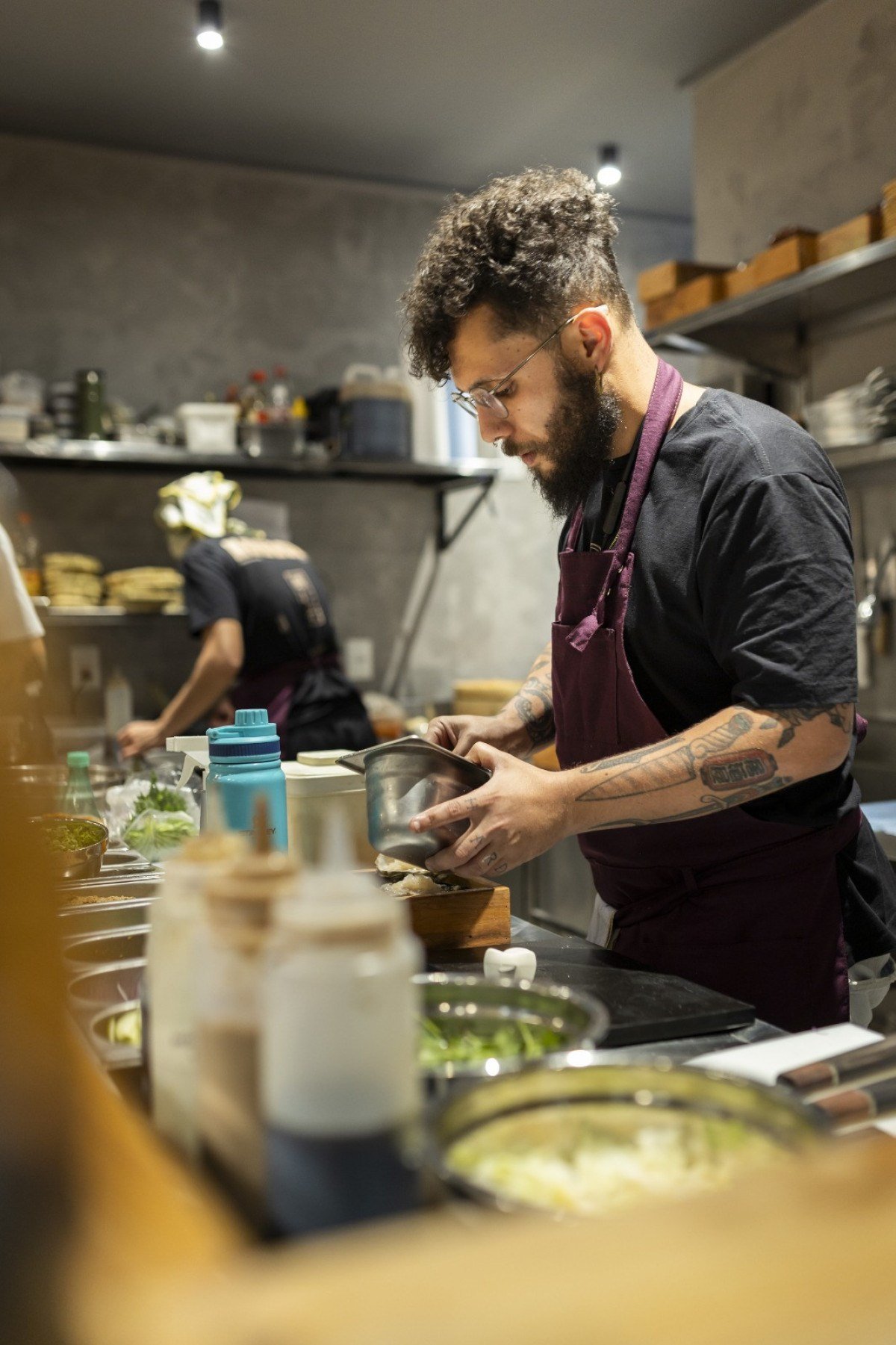"Sempre amei comida asi&aacute;tica, sempre estudei e sempre quis investir nisso" - Victor Naddeo, s&oacute;cio e chef do Koboshi 