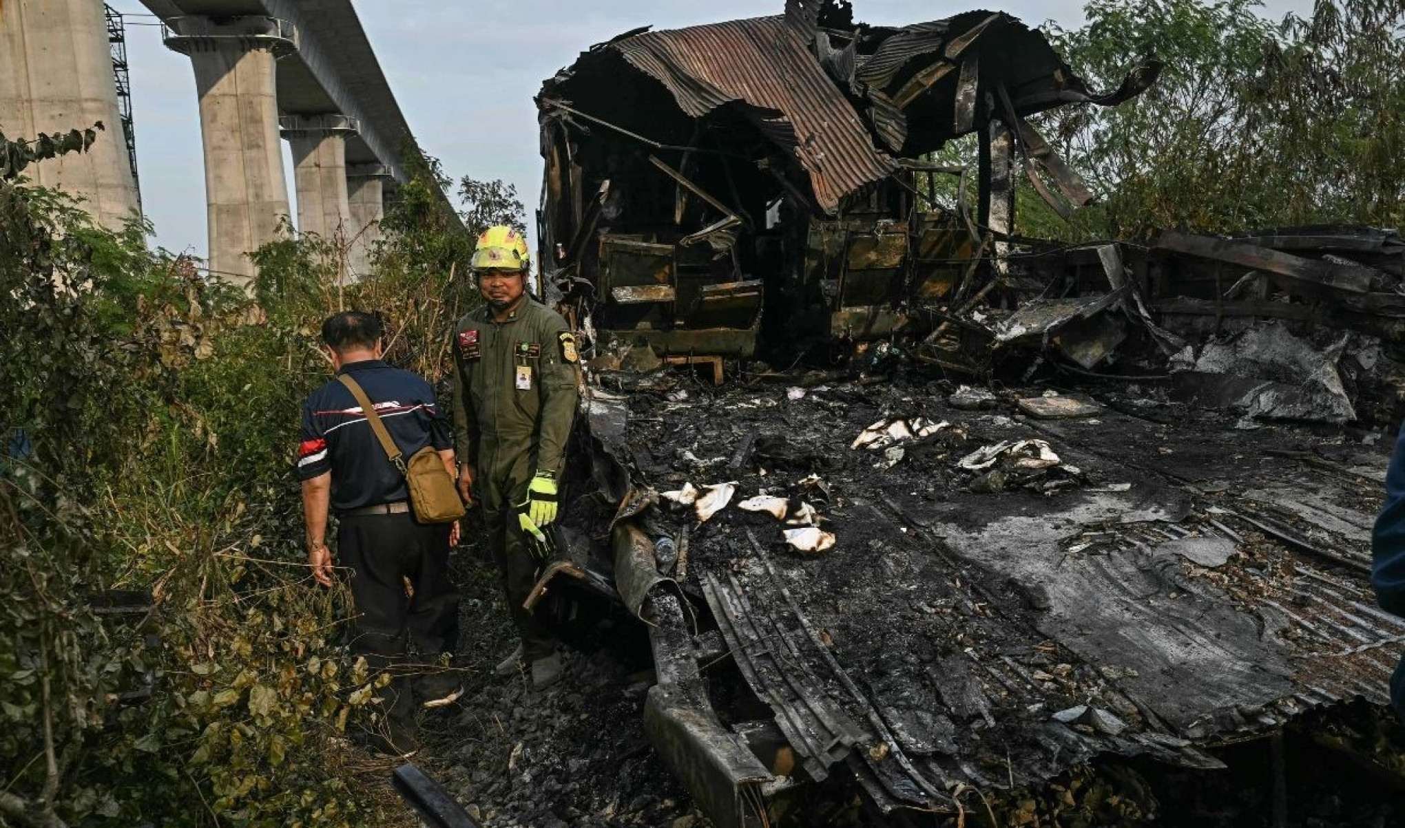 A grua era utilizada nas obras de um projeto ferroviário apoiado pela China-AFP