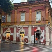 Pesadelo na Cozinha, de Erick Jacquin, pinta casarão tombado, sem autorização - Reprodução/Redes Sociais