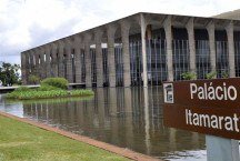 Brasil deveria ter sido mais enfático em nota sobre Irã, defende embaixador