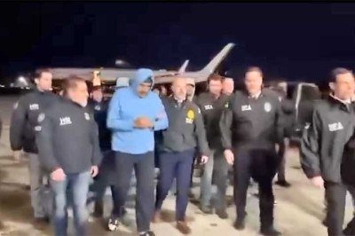 Dois dias depois, ambos compareceram pela primeira vez a um tribunal em Nova York, onde se declararam inocentes das acusações de tráfico de drogas e porte de armas. Na audiência, Maduro afirmou que continua sendo o presidente legítimo do país. 
 -  (crédito:  Reprodução do Youtube Canal Brasil Urgente)