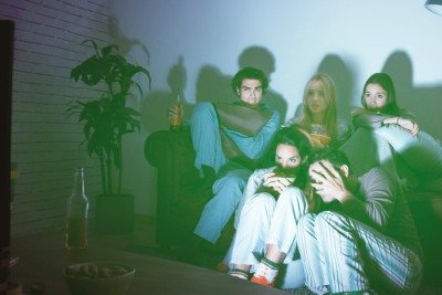 Compartilhar as emo&ccedil;&otilde;es transmitidas pelo filme cria uma sensa&ccedil;&atilde;o de conex&atilde;o e cumplicidade -  (crédito: FreePik)