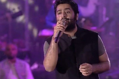 Arijit Singh alcançou a nona posição do top 10 global de artistas mais ouvidos do Spotify em 2025, ao lado de nomes como Bad Bunny, Taylor Swift e The Weeknd. Na Índia, manteve sua liderança absoluta e foi, pelo sétimo ano consecutivo, o artista mais ouvido do país. 
 -  (crédito: Reprodução Youtube)