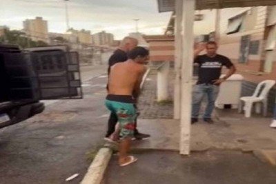 Renan chega à Delegacia do Barreiro, depois de ter sido preso nesta quarta-feira -  (crédito: Instagram)