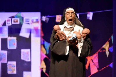 O ator, dramaturgo e diretor Othon Valgas, que conquistou o p&uacute;blico como Madre Superiora, comemora os 25 anos de sua personagem mais famosa. A divertida freira j&aacute; foi levada aos palcos da Inglaterra e da Fran&ccedil;a -  (crédito: Ricardo Alves/Divulga&ccedil;&atilde;o)