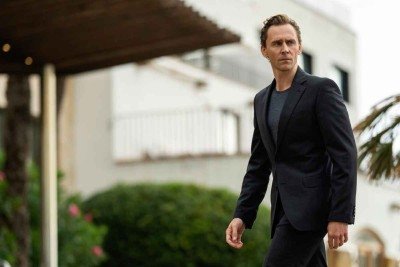 Tom Hiddleston é Jonathan Pine, agente do MI-6, o serviço secreto britânico, que ganha outros companheiros nesta temporada -  (crédito: Prime Video/Divulgação)