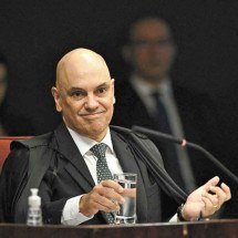 Papudinha e a pressão por domiciliar - EVARISTO SÁ/AFP