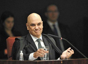 Moraes é alvo de novas críticas de bolsonaristas após a transferência do ex-presidente para a Papudinha -  (crédito: EVARISTO SÁ/AFP)
