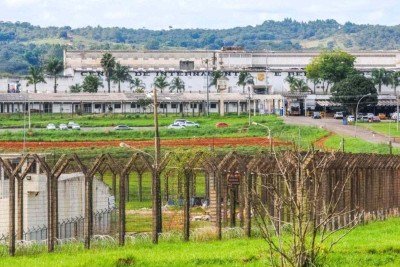 Chegada de Bolsonaro coroa lista de hóspedes célebres da Papuda -  (crédito: Platobr Politica)