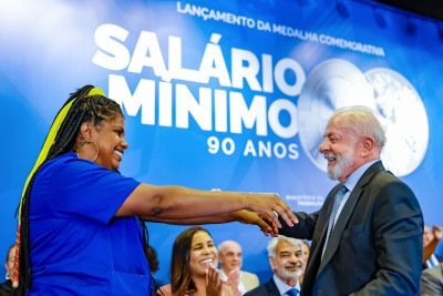 Lula e Simone, a trabalhadora que o elogiou -  (crédito: Ricardo Stuckert / PR)