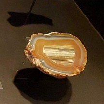 Mineral de beleza exótica, ágata parece ser tingida à mão - Arquivo pessoal Mônica Sá 