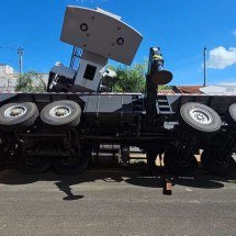 MG: guindaste que instalava piscina tomba, atinge casas e deixa feridos - CBMMG