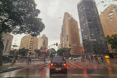 A Coordenadoria Estadual de Defesa Civil (Cedec) de Minas Gerais emitiu um alerta para a possibilidade de uma semana marcada por volumes elevados de chuva em diversas regi&otilde;es do estado -  (crédito: Jair Amaral/EM/D.A Press)