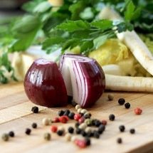 Cebola, sabor essencial presente em quase todas as mesas - Pixabay