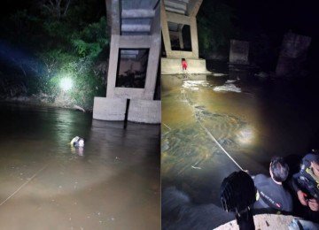 As buscas tiveram início ainda no sábado (17/1), com apoio de militares especializados em mergulho.  -  (crédito: CBMMG/Divulgação)