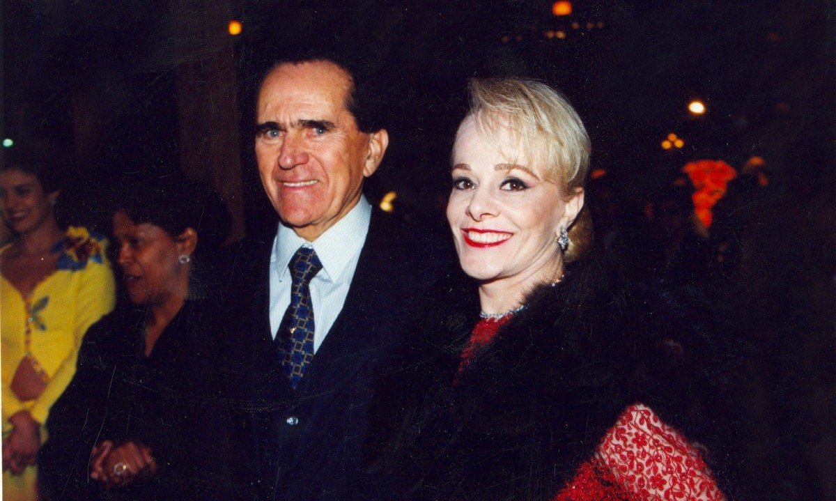 O fundador e presidente da Construtora L&iacute;der, Carlos Carneiro Costa e sua esposa Scheila Carneiro Costa
      - Rodney Rodrigues/EM