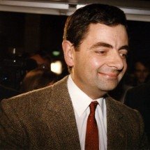 Comediante de ‘Mr. Bean’  evitou tragédia ao assumir um avião quando o piloto desmaiou - Wikimedia Commons/Gerhard Heeke