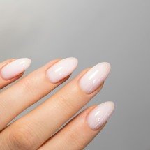 Tendências de unhas para 2026: cores, sofisticação e simplicidade - Jaques Janine