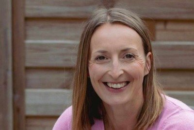 Caroline e Gareth se conheceram na escola em Nottinghamshire, no Reino Unido -  (crédito: Caroline Stafford)