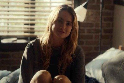 Atriz Grace Van Patten diz que mulheres a procuram para se dizerem aliviadas em romper relacionamentos como o da personagem Lucy -  (crédito: Disney+/divulgação)