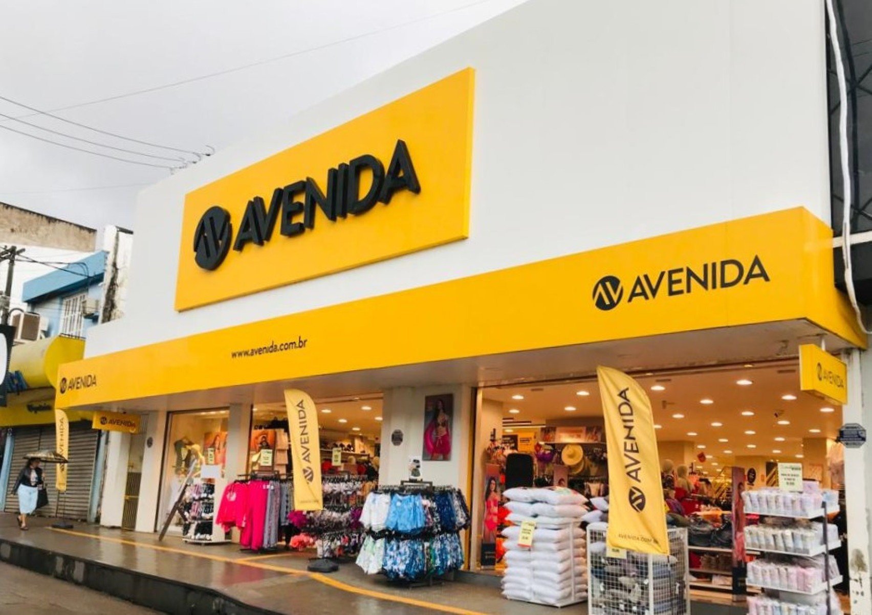 Lojas Avenida inaugura 15 unidades em 2025 e supera marca de 200 lojas no Brasil - DINO