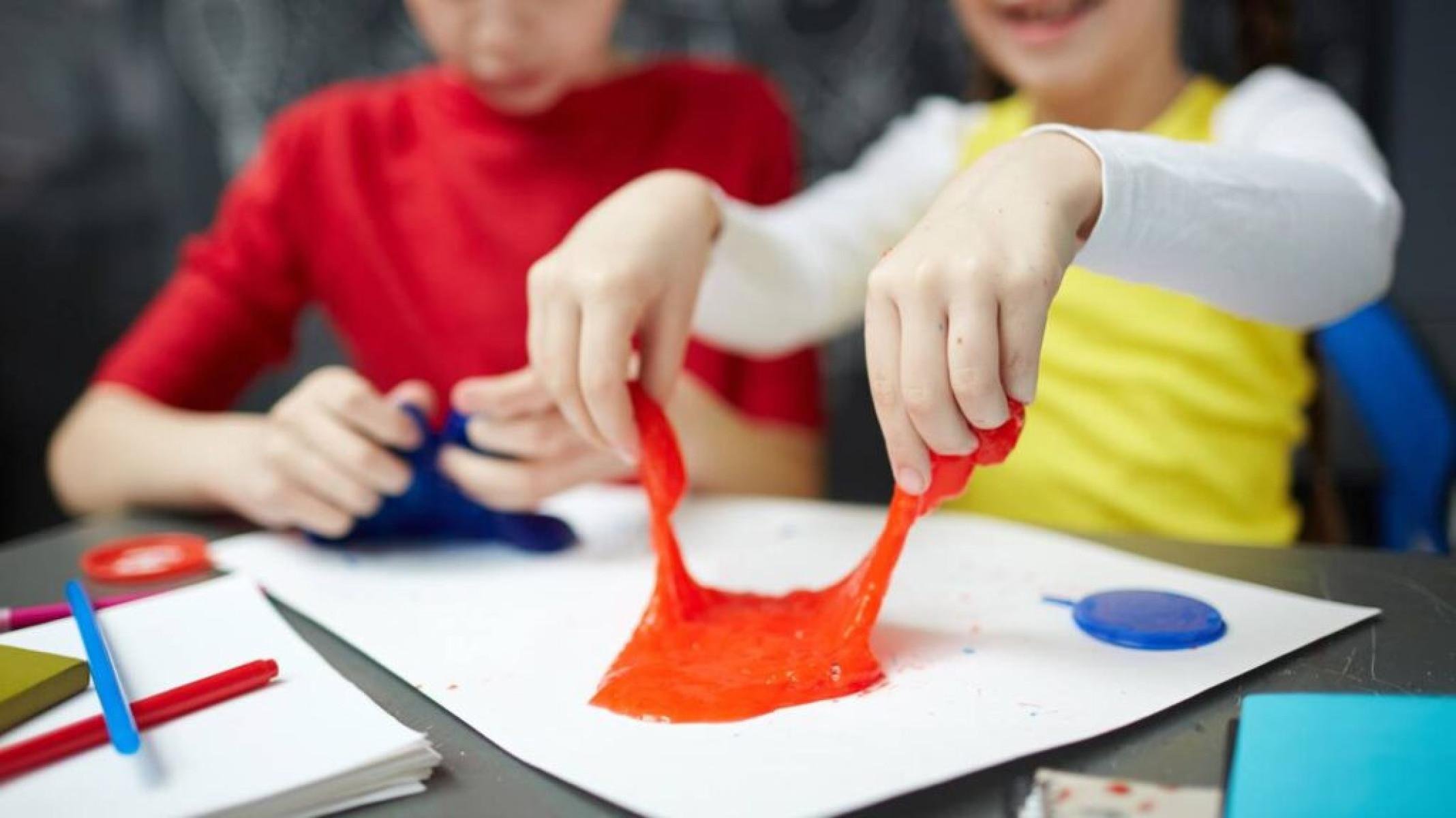 Geleca: um guia completo para fazer um slime caseiro de forma simples e segura - Portal Giro 10