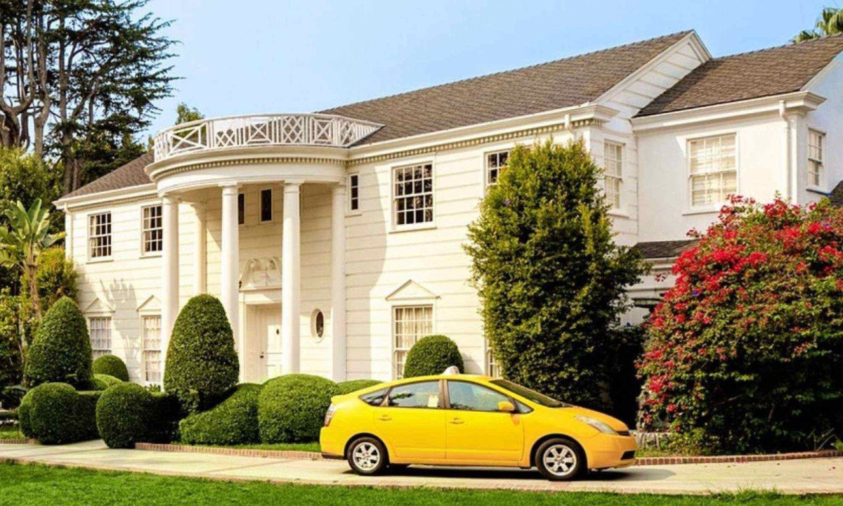 Fachada da casa se tornou parte da cultura pop