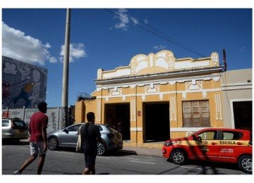 Cine Graciano, o cinema de rua gratuito na Lagoinha  -  (crédito: Tulio Santos/EM/D.A. Press)