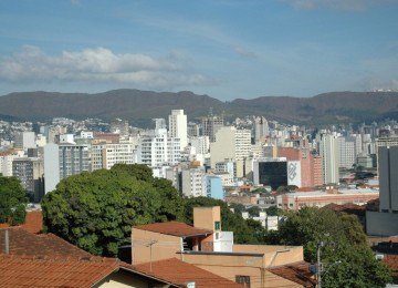 Regiões da Savassi, Funcionários, Serra e outros bairros próximos à Serra do Curral, em Belo Horizonte (MG) -  (crédito: PxHere)
