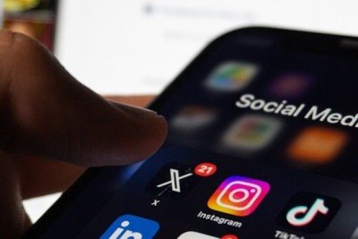 Comunidades online geram press&atilde;o para estar sempre por dentro e participar de todas as tend&ecirc;ncias -  (crédito:  Berke Citak/Unsplash)