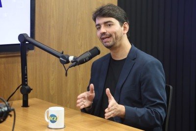 Deputado estadual Cassio Soares, presidente do PSD em Minas Gerais, durante no podcast EM Entrevista -  (crédito: Marcos Vieira/EM/D.A.Press)