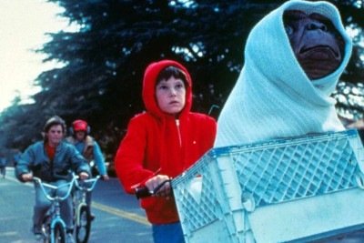 'E.T. - o extraterrestre' é um dos filmes que moldaram o imaginário sobre aliens -  (crédito: Divulgação)