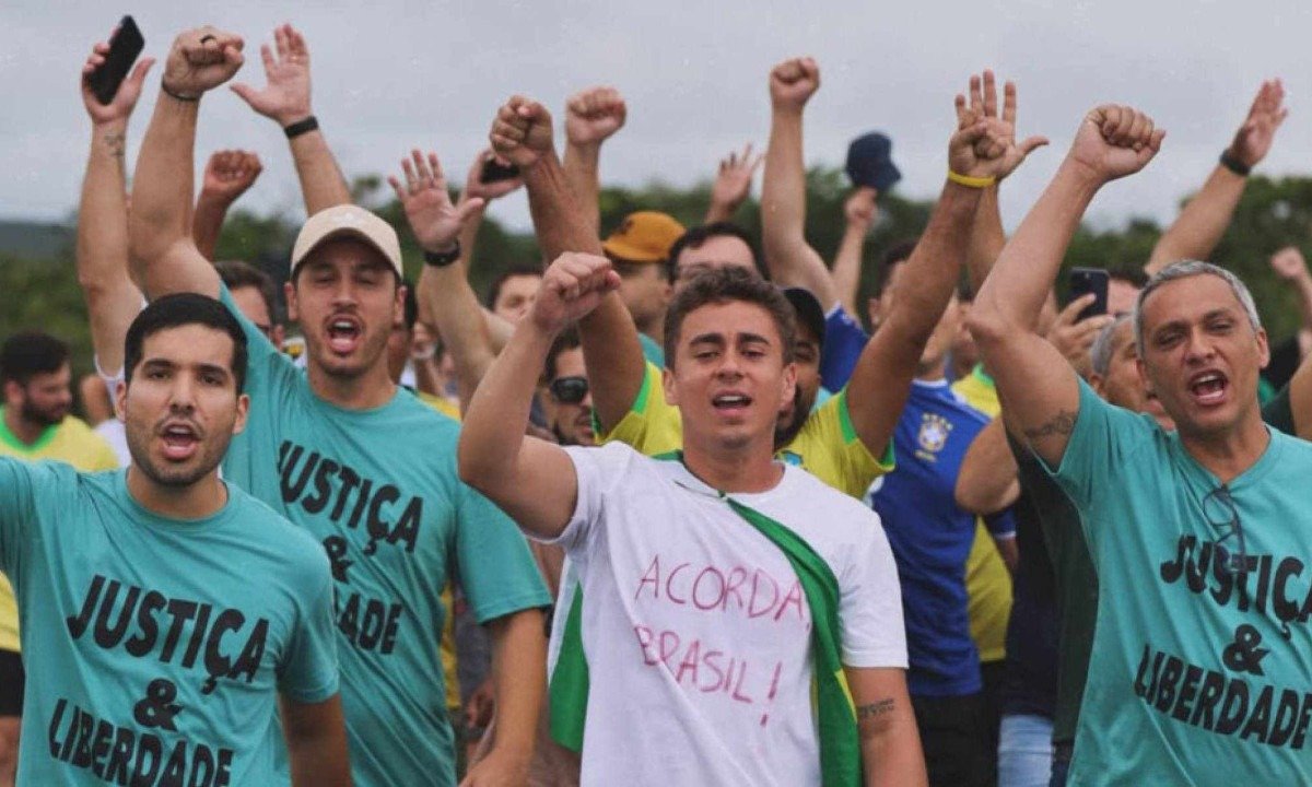 ‘Likes’ de caminhada levam base bolsonarista a surfar na onda de Nikolas -  (crédito: Platobr Politica)