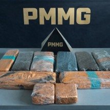 Mulher é presa ao levar grande quantidade de droga em carro de aplicativo - PMMG/Divulga&ccedil;&atilde;o