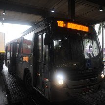 Linhas de ônibus têm rotas alteradas devido à guerra do tráfico no Barreiro - Alexandre Guzanshe/EM/D.A. Press