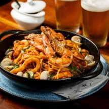 Deu praia em BH: casas apostam em clima litorâneo no ambiente e no cardápio - Victor Schwaner/Divulgação