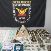 Foragido da Justiça é preso com arma e grande quantidade de drogas em Minas - Divulgação/Polícia Militar