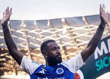 O meio-campista Gérson é a contratação mais cara já feita por um clube brasileiro, valor que pode chegar a 30 milhões de euros (R$ 188 milhões) se atingir metas -  (crédito: Gustavo Aleixo/Cruzeiro)