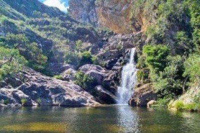 Cachoeiras e rios, belos cen&aacute;rios naturais, exigem aten&ccedil;&atilde;o redobrada aos riscos de cabe&ccedil;a d'&aacute;gua, um fen&ocirc;meno perigoso em chuvas -  (crédito: Vival&aacute;/Divulga&ccedil;&atilde;o)