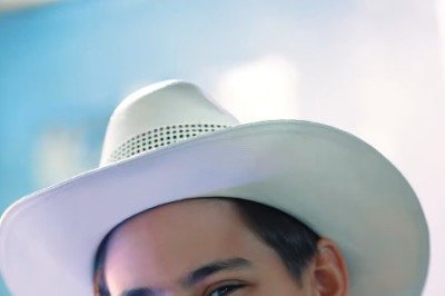 <p><span style='font-weight: 400;'>O cantor mirim Rafael Rara se destacou na novela </span><b>“Coração Acelerado”</b><span style='font-weight: 400;'>, da TV Globo, que estreou em 12 de janeiro de 2026, no horário das 19h. O artista chamou a atenção do público por sua atuação na trama ambientada no universo sertanejo.</span></p>
 -  (crédito: Reprodução Instagram /@rafaelraracantor)