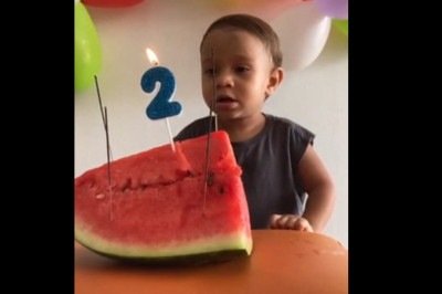 <p>No lugar do tradicional bolo cheio de açúcar, o aniversário do pequeno Rafael, de 2 anos, foi comemorado com uma melancia cortada em formato de bolo. O caso foi divulgado pelo Campo Grande News, de Mato Grosso do Sul.</p>
 - 