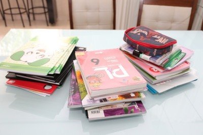 O PL prop&otilde;e que a aquisi&ccedil;&atilde;o de material did&aacute;tico novo s&oacute; seja obrigat&oacute;ria caso a escola comprove a impossibilidade de reaproveitamento do antigo -  (crédito: Edesio Ferreira/EM/D.A Press. Brasil. Belo Horizonte - MG)