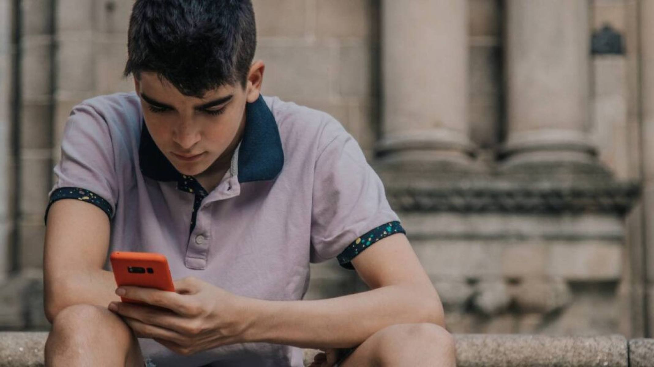 O que seu filho adolescente realmente vê nas redes sociais? - Portal Giro 10