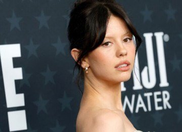 A atriz Mia Goth j&aacute; morou no Brasil e fala portugu&ecirc;s fluentemente. -  (crédito: Reprodu&ccedil;&atilde;o/ Frazer Harrison/Getty Images)