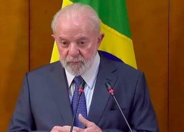 <p>O presidente Lula e a Petrobras já afirmaram que são favoráveis, enquanto o Ibama ainda quer mais garantias de que a exploração não trará prejuízos e não a autoriza.</p>
 - 