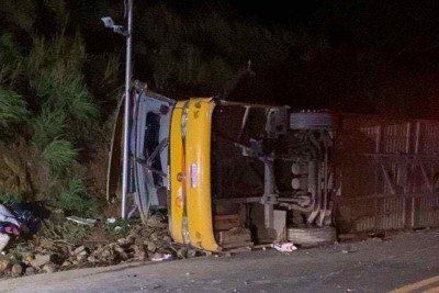 A Antt informou que o ve&iacute;culo e a empresa respons&aacute;vel por ele n&atilde;o est&atilde;o regulares, o que caracteriza a opera&ccedil;&atilde;o como transporte clandestino -  (crédito: Reprodu&ccedil;&atilde;o CBMMG)