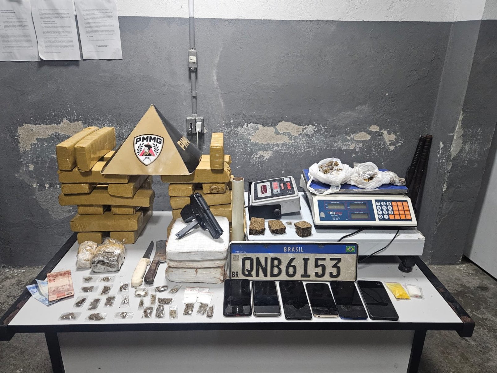 O suspeito tamb&eacute;m mencionou poss&iacute;vel liga&ccedil;&atilde;o com a fac&ccedil;&atilde;o criminosa Comando Vermelho